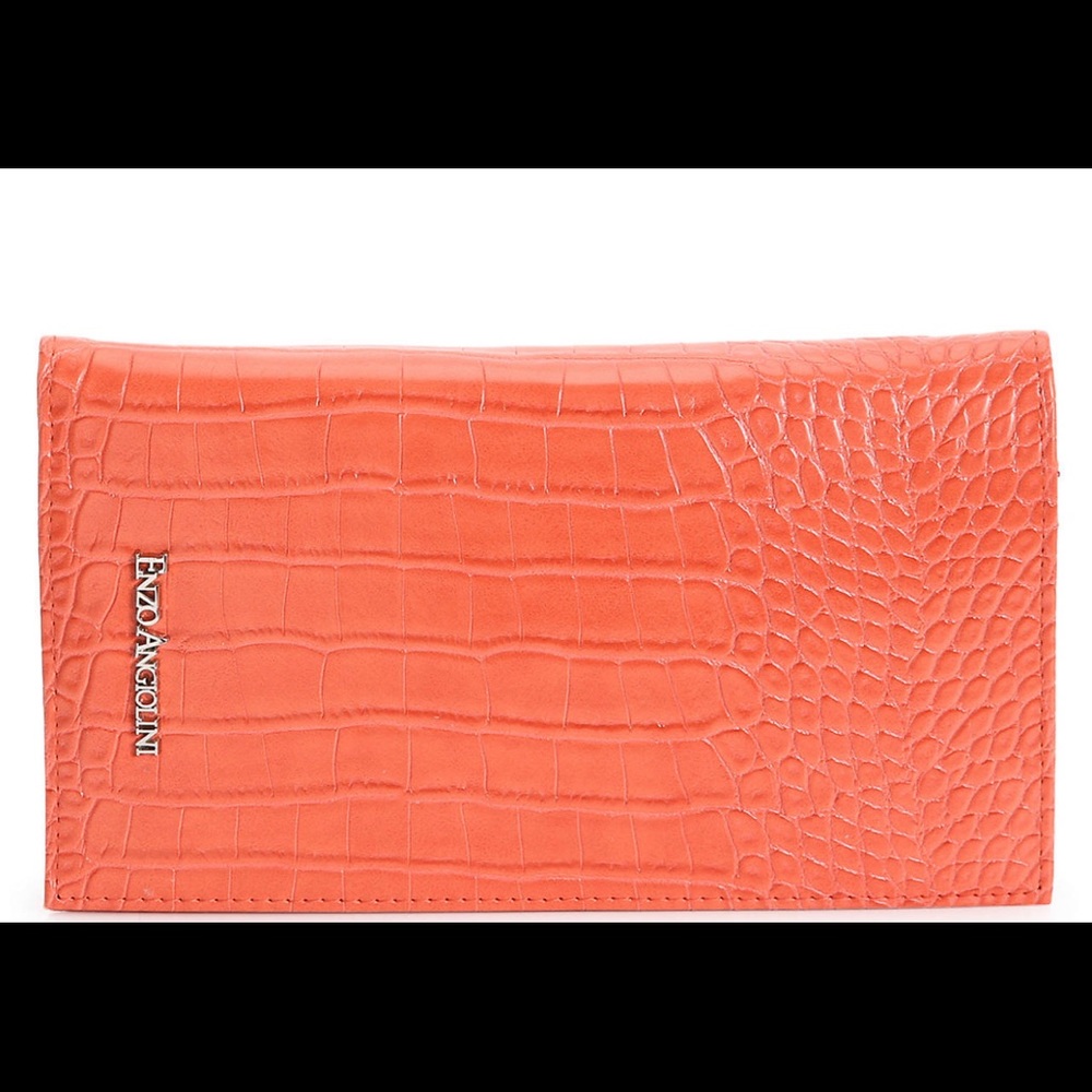 Enzo Angiolini Travel clutch